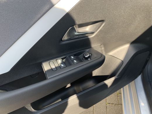 Opel Astra Electric 54 kWh GS | Achterbank in delen neerklapbaar | Apple Carplay/Android Auto|telefoonintegr... ActivLease financial lease