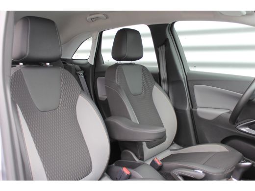 Opel Crossland X 1.2 TURBO 130PK INNOVATION+ AUTOMAAT / NAVI / LEDER / CLIMA / LED / PDC / 16" LMV / BLUETOOTH / C... ActivLease financial lease