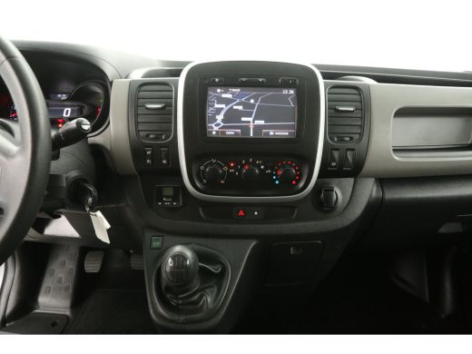 Renault Trafic 1.6 dCi T29 L1H1 Airco Cruise Navigatie PDC 3 Persoons Trekhaak ActivLease financial lease