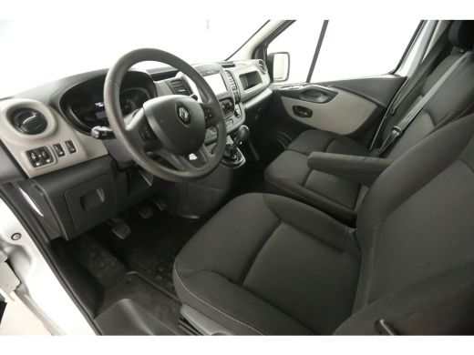 Renault Trafic 1.6 dCi T29 L1H1 Airco Cruise Navigatie PDC 3 Persoons Trekhaak ActivLease financial lease