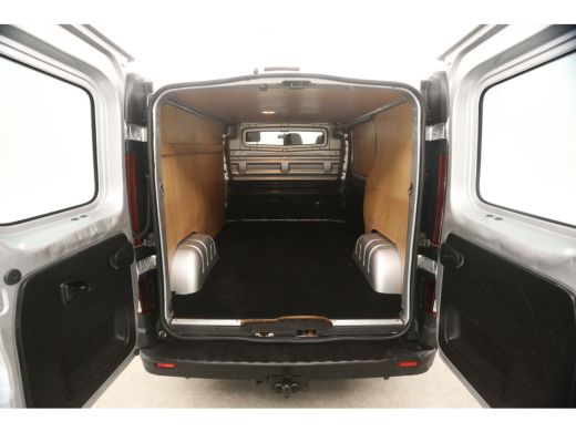 Renault Trafic 1.6 dCi T29 L1H1 Airco Cruise Navigatie PDC 3 Persoons Trekhaak ActivLease financial lease