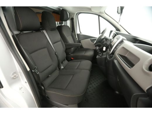 Renault Trafic 1.6 dCi T29 L1H1 Airco Cruise Navigatie PDC 3 Persoons Trekhaak ActivLease financial lease