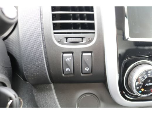 Renault Trafic 2.0 dCi 170pk L2 H1 Automaat Airco Navigatie Camera Trekhaak ActivLease financial lease
