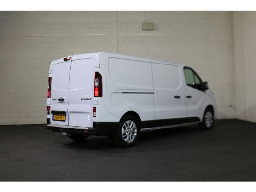 Renault Trafic 2.0 dCi 170pk L2 H1 Automaat Airco Navigatie Camera Trekhaak ActivLease financial lease