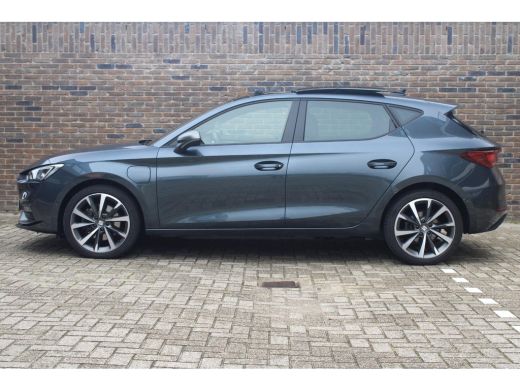 Seat Leon 1.4 TSI eHybrid PHEV FR Bus.Int. |Pano|Memory|StoelVW ActivLease financial lease