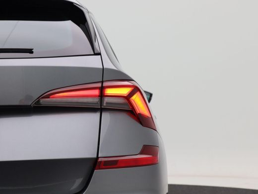 Skoda Kamiq 1.0 TSi 115 Pk Automaat | Trekhaak | Camera | Stoel Verwarming | Elektrische Achterklep | Carplay... ActivLease financial lease