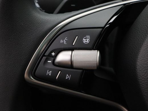 Skoda Kamiq 1.0 TSi 115 Pk Automaat | Trekhaak | Camera | Stoel Verwarming | Elektrische Achterklep | Carplay... ActivLease financial lease
