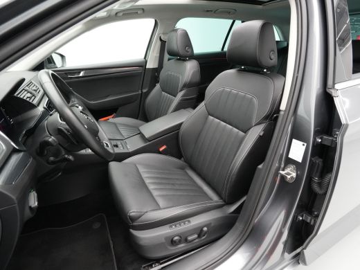 Skoda Superb Combi 1.4 TSI iV 218pk DSG Business Edition Plus Navigatie Wegkl. trekhaak Side assist Stoelverwa... ActivLease financial lease
