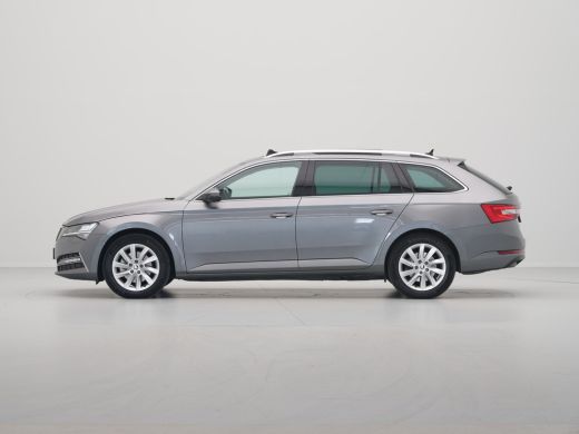 Skoda Superb Combi 1.4 TSI iV 218pk DSG Business Edition Plus Navigatie Wegkl. trekhaak Side assist Stoelverwa... ActivLease financial lease