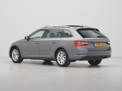 Skoda Superb Combi 1.4 TSI iV 218pk DSG Business Edition Plus Navigatie Wegkl. trekhaak Side assist Stoelverwa... ActivLease financial lease