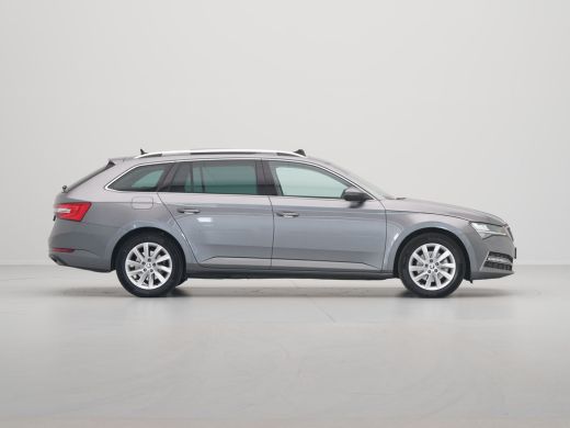 Skoda Superb Combi 1.4 TSI iV 218pk DSG Business Edition Plus Navigatie Wegkl. trekhaak Side assist Stoelverwa... ActivLease financial lease