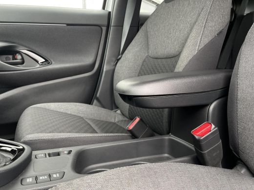 Toyota Yaris Cross 1.5 Hybrid Dynamic Airconditioning | Stoelverwarming| Stuurverwarming | Apple CarPlay & Android A... ActivLease financial lease