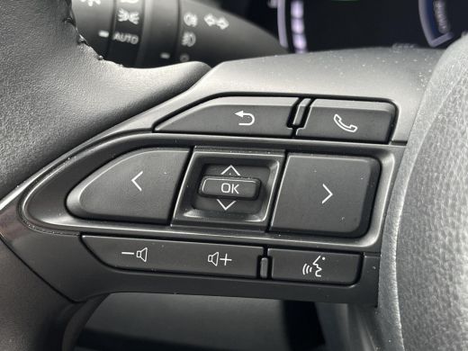 Toyota Yaris Cross 1.5 Hybrid Dynamic Airconditioning | Stoelverwarming| Stuurverwarming | Apple CarPlay & Android A... ActivLease financial lease
