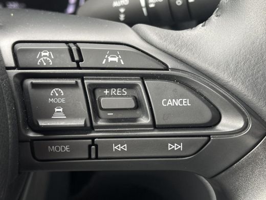 Toyota Yaris Cross 1.5 Hybrid Dynamic Airconditioning | Stoelverwarming| Stuurverwarming | Apple CarPlay & Android A... ActivLease financial lease