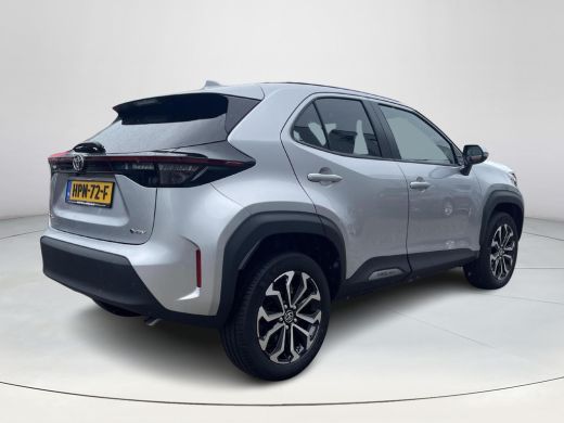 Toyota Yaris Cross 1.5 Hybrid Dynamic Airconditioning | Stoelverwarming| Stuurverwarming | Apple CarPlay & Android A... ActivLease financial lease
