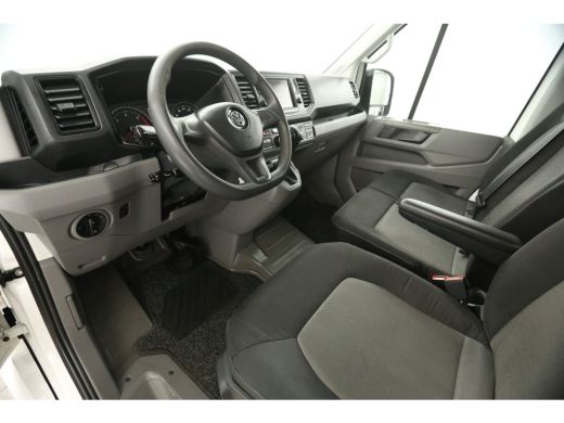 Volkswagen Crafter 35 2.0 TDI L4H3 140PK DSG Automaat 3000kg Trekgew. Trekhaak Airco Camera Cruise Carplay 3 Persoons ActivLease financial lease