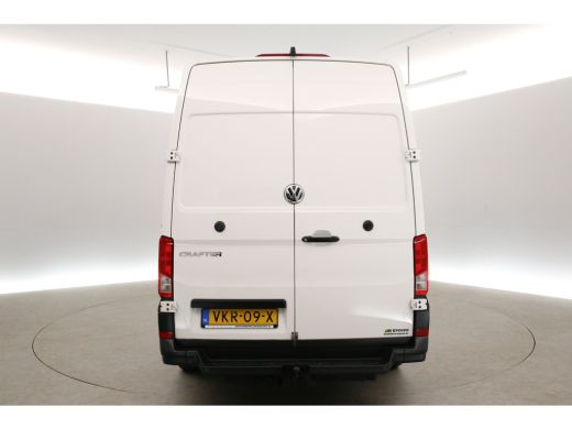 Volkswagen Crafter 35 2.0 TDI L4H3 140PK DSG Automaat 3000kg Trekgew. Trekhaak Airco Camera Cruise Carplay 3 Persoons ActivLease financial lease