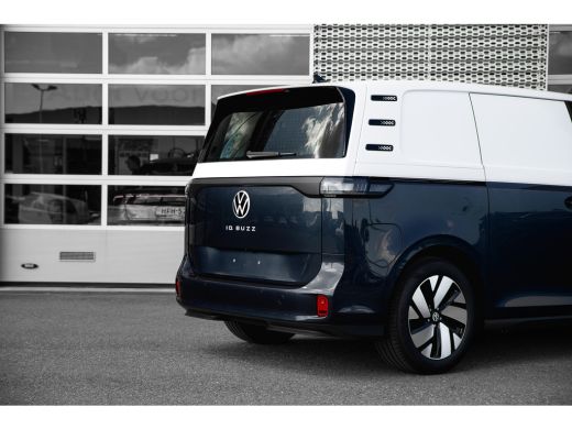 Volkswagen ID. Buzz Cargo Cargo Anniversary Edition | Led | Two-Tone | Trekhaak | ActivLease financial lease