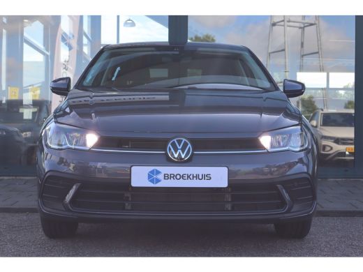 Volkswagen Polo Life Edition | 'App-Connect' smartphone integratie | Buitenspiegels elektrisch instel- verwarm- e... ActivLease financial lease