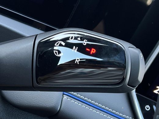 Volkswagen Tiguan R-Line Edition - eHybrid | 'App-Connect' draadloze smartphone integratie | Automatische afstandsr... ActivLease financial lease