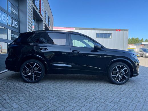Volkswagen Tiguan R-Line Edition - eHybrid | 'App-Connect' draadloze smartphone integratie | Automatische afstandsr... ActivLease financial lease