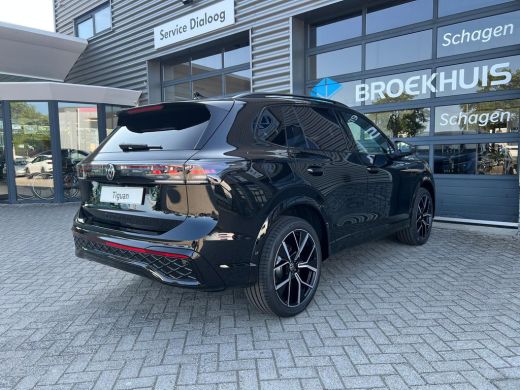 Volkswagen Tiguan R-Line Edition - eHybrid | 'App-Connect' draadloze smartphone integratie | Automatische afstandsr... ActivLease financial lease