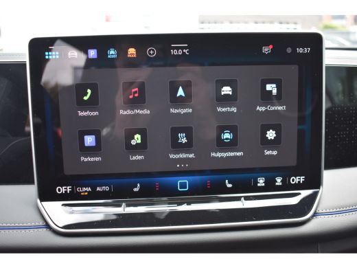 Volkswagen Tiguan R-Line Edition - eHybrid | 'App-Connect' draadloze smartphone integratie | Automatische afstandsr... ActivLease financial lease