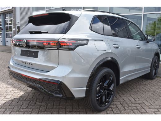 Volkswagen Tiguan R-Line Edition - eHybrid | 'App-Connect' draadloze smartphone integratie | Automatische afstandsr... ActivLease financial lease