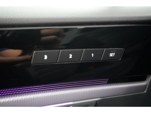 Volkswagen Touareg R 4 Motion e-Hybride | Camera | 21 inch | Navigatie | Stoelverw. | Luchtvering ActivLease financial lease