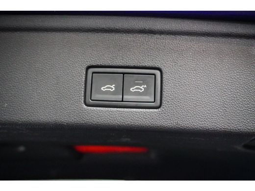 Volkswagen Touareg R 4 Motion e-Hybride | Camera | 21 inch | Navigatie | Stoelverw. | Luchtvering ActivLease financial lease