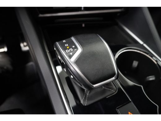 Volkswagen Touareg R 4 Motion e-Hybride | Camera | 21 inch | Navigatie | Stoelverw. | Luchtvering ActivLease financial lease