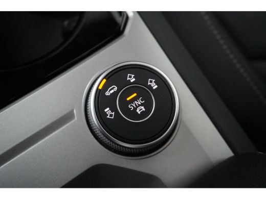 Volkswagen Touareg R 4 Motion e-Hybride | Camera | 21 inch | Navigatie | Stoelverw. | Luchtvering ActivLease financial lease