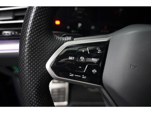 Volkswagen Touareg R 4 Motion e-Hybride | Camera | 21 inch | Navigatie | Stoelverw. | Luchtvering ActivLease financial lease