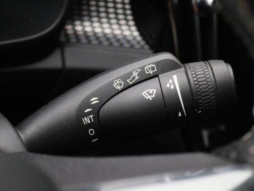Volvo  XC40 Recharge P8 AWD R-Design Elek. achterklep, Achteruitrijcamera, PDC v+a, Cruise Control, Stoelverw... ActivLease financial lease