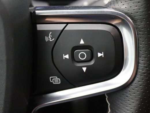 Volvo  XC40 Recharge P8 AWD R-Design Elek. achterklep, Achteruitrijcamera, PDC v+a, Cruise Control, Stoelverw... ActivLease financial lease