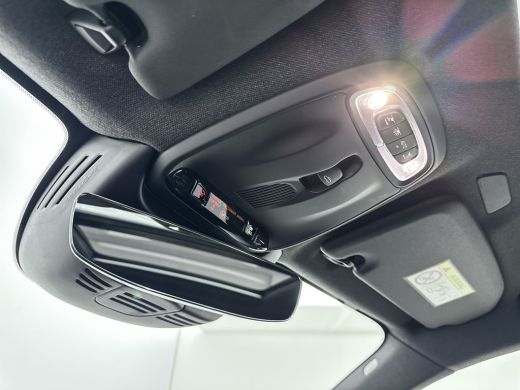 Volvo  XC40 T5 Recharge R-Design | 19" | Leder/Nubuck | Panoramadak | Trekhaak | Adaptieve cruise | Stoel/stu... ActivLease financial lease
