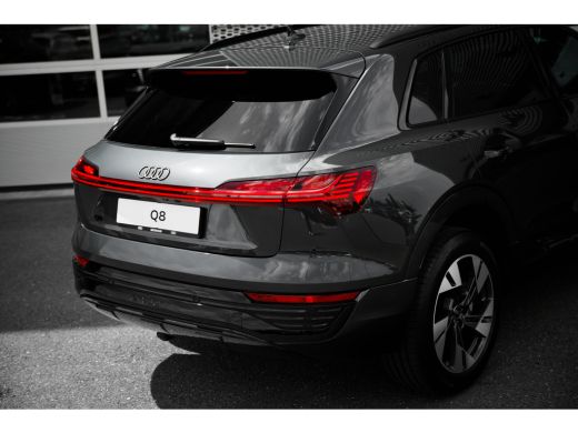 Audi Q8 e-tron Advanced edition | Achterklep, automatisch bedienbaar | Achteruitrijcamera | Achteruitrijcamera ActivLease financial lease