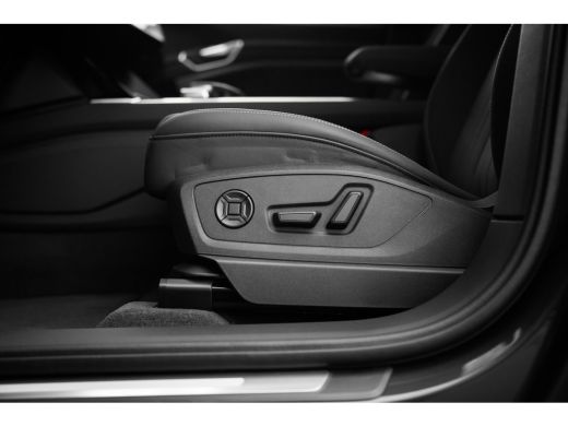 Audi Q8 e-tron Advanced edition | Achterklep, automatisch bedienbaar | Achteruitrijcamera | Achteruitrijcamera ActivLease financial lease