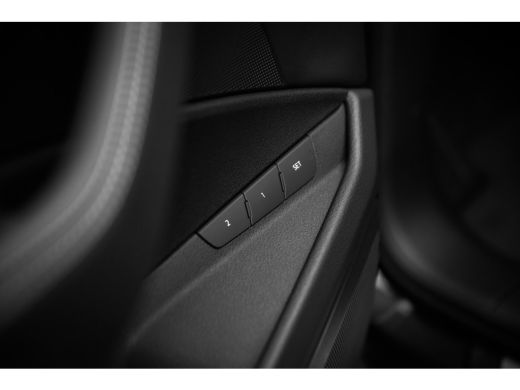 Audi Q8 e-tron Advanced edition | Achterklep, automatisch bedienbaar | Achteruitrijcamera | Achteruitrijcamera ActivLease financial lease