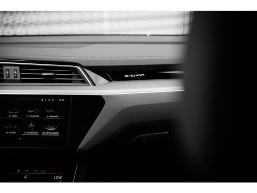 Audi Q8 e-tron Advanced edition | Achterklep, automatisch bedienbaar | Achteruitrijcamera | Achteruitrijcamera ActivLease financial lease