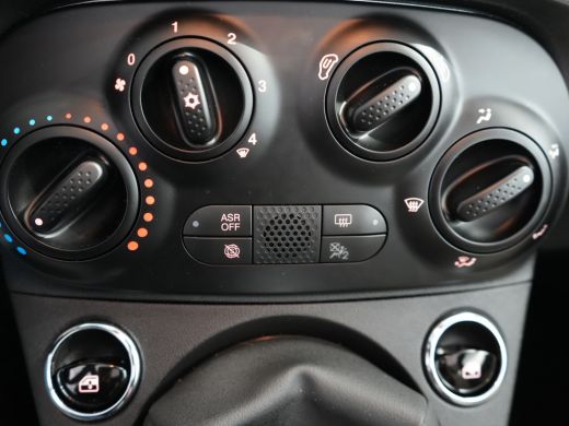 Fiat 500C 1.0 Hybrid Dolcevita | Achterbank in delen neerklapbaar | Airco | Apple Carplay/Android Auto|tele... ActivLease financial lease