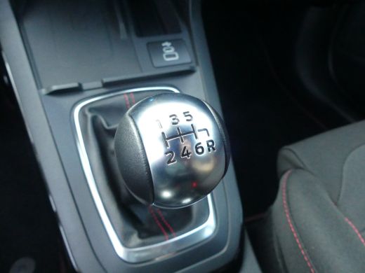 Ford Puma 1.0 EcoBoost Hybrid 125PK ST-Line | ELEKTRISCHE ACHTERKLEP | STOEL+STUUR+VOORRUITVERWARMING | ActivLease financial lease