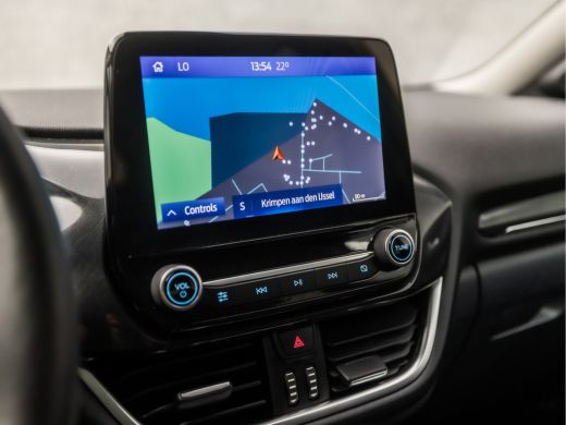 Ford Puma 1.0 EcoBoost Titanium (APPLE CARPLAY, GROOT NAVI, STUUR/STOELVERWARMING, CLIMATE, GETINT GLAS, SP... ActivLease financial lease