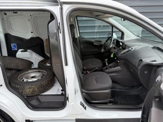 Ford Transit Courier 1.0 Limited Benzine Camera Clima Cruise Apple Carplay ActivLease financial lease