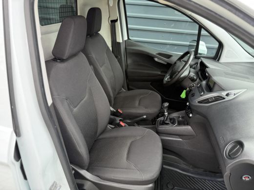 Ford Transit Courier 1.0 Limited Benzine Camera Clima Cruise Apple Carplay ActivLease financial lease