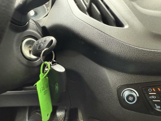 Ford Transit Courier 1.0 Limited Benzine Camera Clima Cruise Apple Carplay ActivLease financial lease