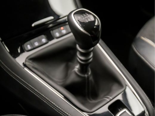 Opel Grandland X 1.2 Turbo Innovation (APPLE CARPLAY, GROOT NAVI, CLIMATE, CAMERA, GETINT GLAS, LEDER, SPORTSTOELE... ActivLease financial lease
