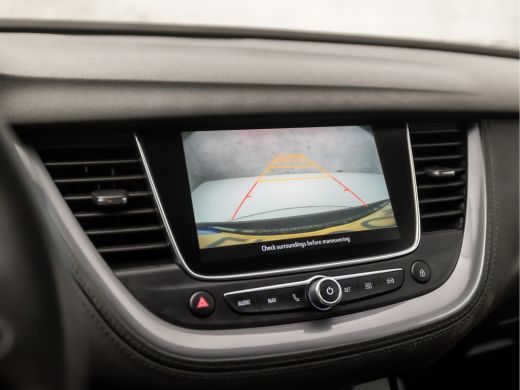 Opel Grandland X 1.2 Turbo Innovation (APPLE CARPLAY, GROOT NAVI, CLIMATE, CAMERA, GETINT GLAS, LEDER, SPORTSTOELE... ActivLease financial lease