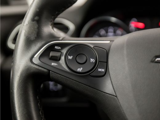 Opel Grandland X 1.2 Turbo Innovation (APPLE CARPLAY, GROOT NAVI, CLIMATE, CAMERA, GETINT GLAS, LEDER, SPORTSTOELE... ActivLease financial lease