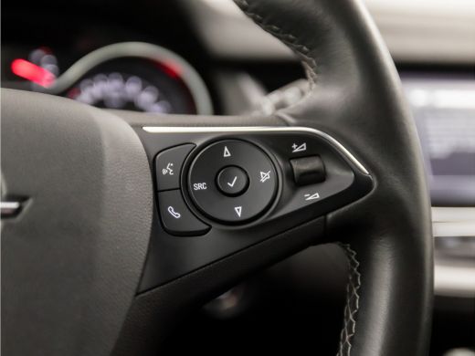 Opel Grandland X 1.2 Turbo Innovation (APPLE CARPLAY, GROOT NAVI, CLIMATE, CAMERA, GETINT GLAS, LEDER, SPORTSTOELE... ActivLease financial lease